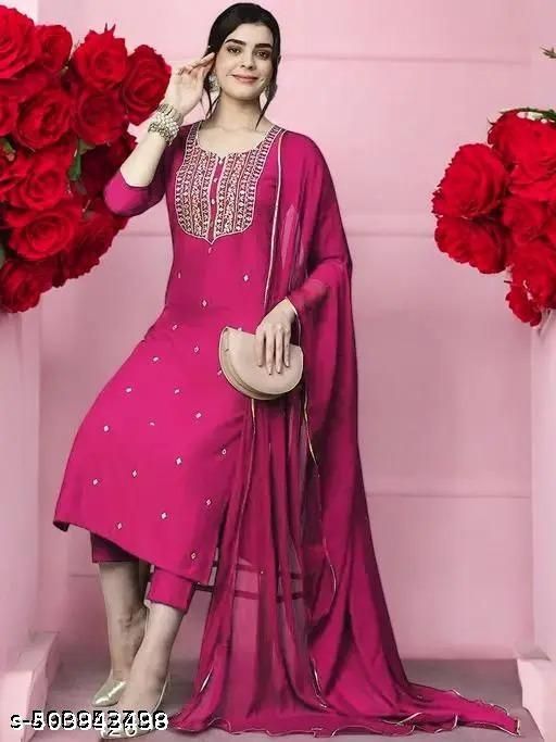 Abhisarika Ensemble Kurtis