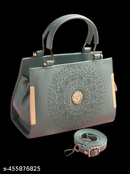 Casual Womenas Shoulder Bag In Faux Leather A Spacious Tote With 1 Main Compartment
