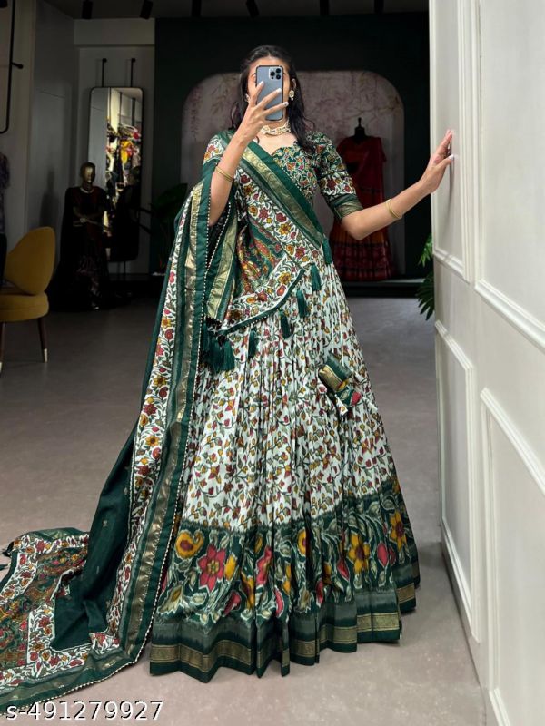 L Women Lehenga