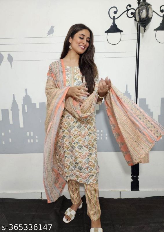 Most Demand Jaipuri Cotton Print Kurti Pent With Dupatta Set