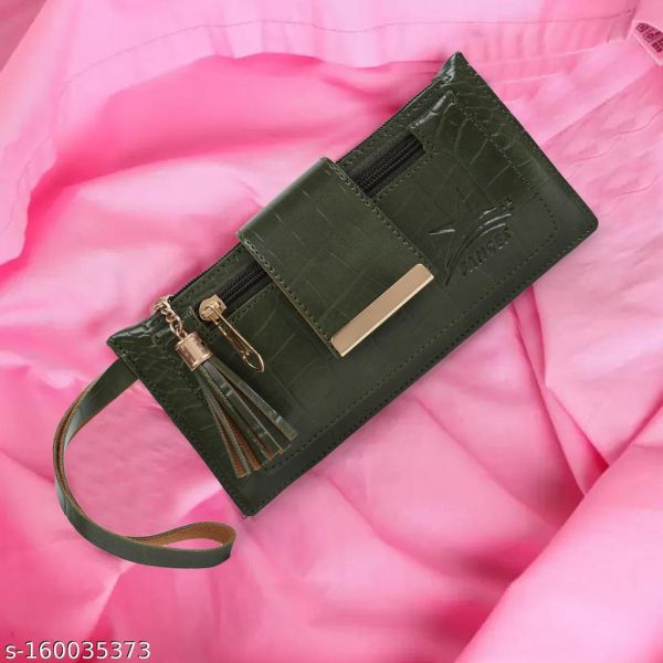 Womens Trending Crocodile Clutches Stylish Fashionable Clutch For Casual Wear Occasion Wear Party Wear Green